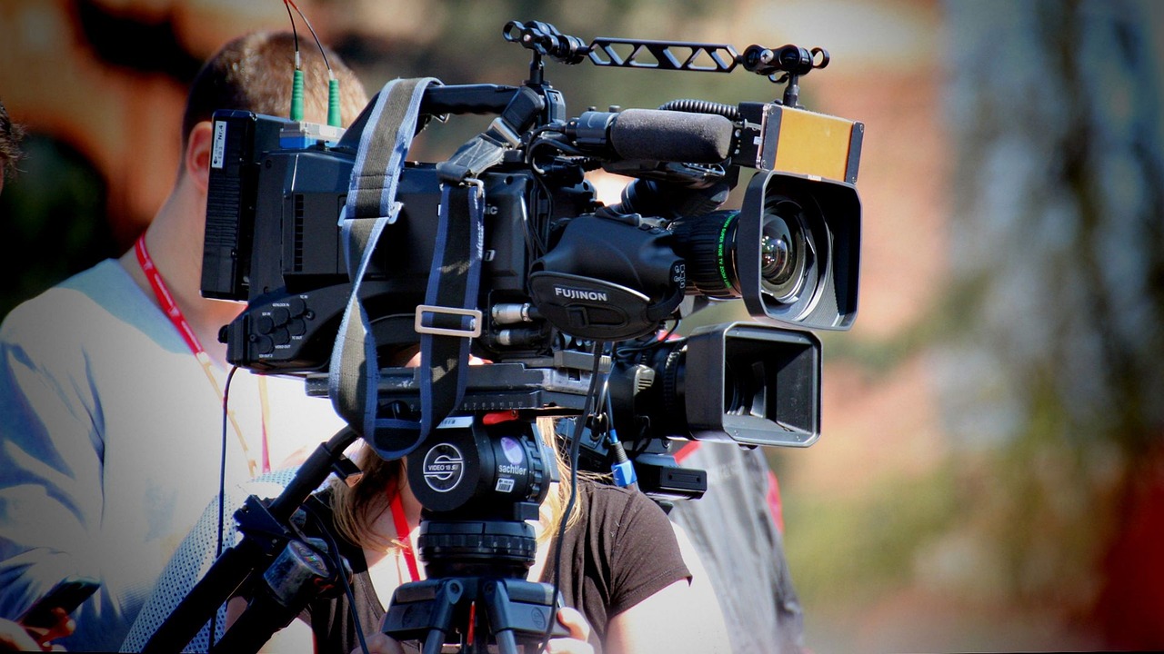 Professionelle Filmkamera bei einer Produktion